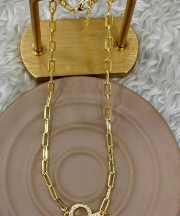 Zirkon Taş Detaylı Gold Zincir Kolye | Modern ve Göz Alıcı