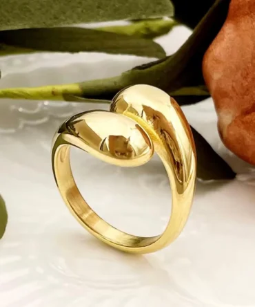 Modern Sıvı Damla Gold Yüzük - Minimalist Şıklık