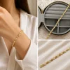 Işıltılı Taşlı Kalp Desenli Gold Bileklik