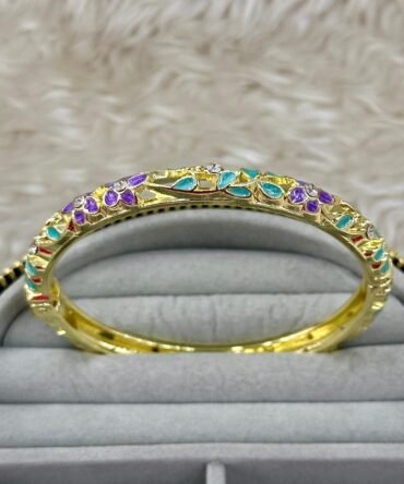 Zarif Turkuaz Mor Çiçek Desenli Gold Kelepçe Bileklik